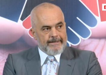 “Do të jeni solidar me PD siç u treguat me të prekurit nga tërmeti”, ja si përgjigjet kryeministri