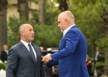 Haradinaj i përgjigjet Ramës: E kam vëlla, por mori pjesë në ‘ndarjen’ e Kosovës. Shihemi në gjyq!