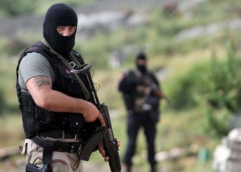 Aksion “blic” në Lazarat, policia arreston 4 persona të kërkuar për drogë (Emrat)