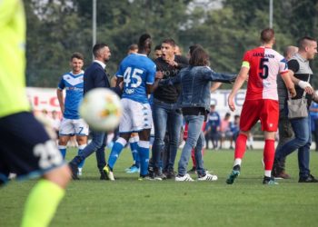 Flamuri i Shqipërisë ‘tërbon’ serbët, tensione në Breshia-Vojvodina