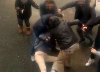 “Molla” e sherrit një vajzë, 9 shqiptarë përleshen me njëri-tjetrin jashtë një diskoteke në Itali