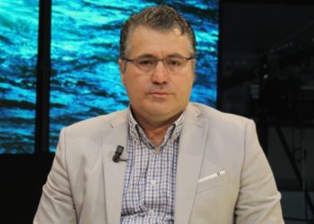 Në Prishtinë votohet, në Shkup dialogohet, në Tiranë vegjetohet