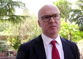 Digjitalizimi/ “Televizionet të fikin antenat analoge”, kreu i AMA-s: S’ka më kthim pas