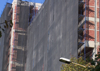 “Ndërtuesit të sigurojnë për 10 vite ndërtesat që shesin”, projektligji pranohet vetëm parimisht nga biznesi