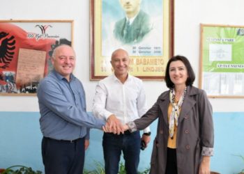 Fondacioni Vodafone Albania financon rehabilitimin e shkollave të prekura nga tërmeti në Durrës