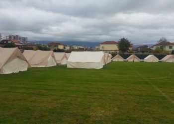 Masa shtesë për të prekurit, ngrihen 70 çadra për familjet në Fushë-Krujë (Foto)