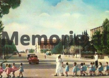 Reportazhi i panjohur i gazetarit suedez/Një komb i tërë në skamje, te hotel “Dajti” vetëm raki