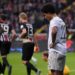 Eintracht Frankfurt shkatërron Bayern Mynchen, Dortmund siguron tre pikëshin