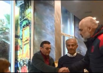Rama porosit hotelet e Golemit: Ilaçe falas për banorët, mësues për fëmijët!