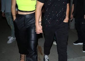 Të kapur për dore, djali i Arnold Shvarzeneger fotografohet me të dashurën shqiptare