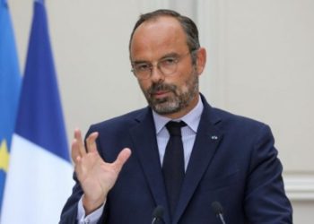 Franca zbut qëndrimin, rregulla të reja për lehtësimin e emigracionit ekonomik