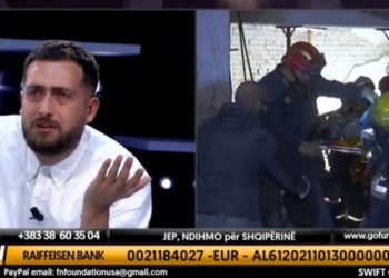 Gruaja me kancer dhuron 50 euro për të prekurit nga tërmeti, moderatori dhe të ftuarit shpërthejnë në lot