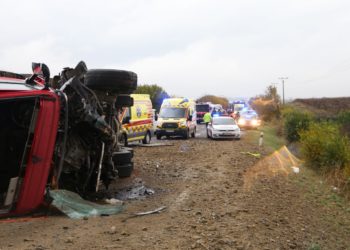 Aksident tragjik në Sllovaki, 12 të vdekur nga përplasja e një kamioni me autobusin