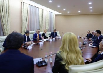 Takimi në Presidencë, si ceremonia mortore e “Republikës së Re”