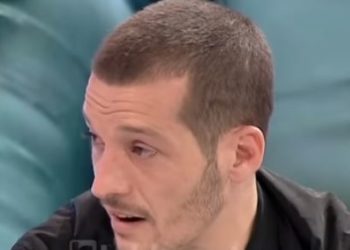 VIDEO / Boksieri nga Vlora qan në studio: Më dhanë 14 mijë lekë kur dola kampion, nuk kam dalë një herë jashtë shtetit