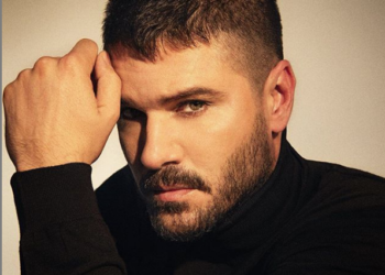 Ylli turk i kinemasë, mesazh në shqip: Mos jetofshi më humbje të tilla, jemi me ty Shqipëri!