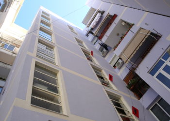 Përfundon rehabilitimi i një tjetër pallati, Veliaj: Do prekim çdo rrugicë