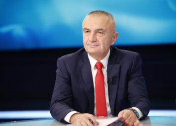 Negociatat/ Meta pretendon se Macroni i pohoi se nuk ishte ai “djali i keq”