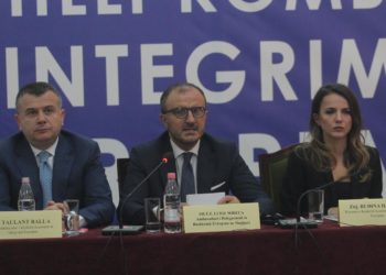 “Më mirë një Gjykatë me pak anëtar sesa me shejtanin brenda”/ Balla për Metën: Nuk e ka me Vettingun, por me reformën