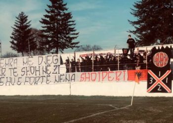 FOTO/ “Zemra më djeg, kur të shoh në zi, bëhu e fortë nëna Shqipëri”, Mesazhi drithërues i Ballistëve