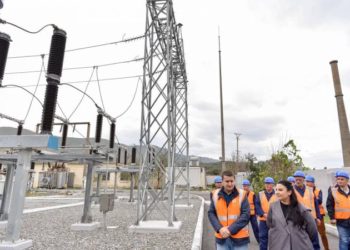 Balluku inspekton punimet e realizuar në nënstacionin elektrik Laç 2: Do ndërhyhet edhe në rrjetin shpërndarës