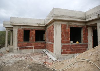 U dëmtua nga tërmeti, drejt përfundimit banesa e Edmond Zelës, Veliaj: Gati dëmshpërblimi për dëmtimet e pjesshme