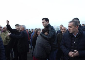 Tërmetet, Basha anulon vizitën në Athinë