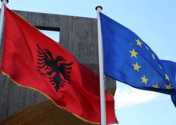 “Pranimi në BE, politikë e përgjegjshme, jo barrë”, ish-ministrat e Jashtëm letër për Shqipërinë e MV