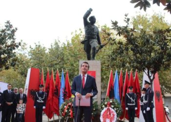 Festa/Kryebashkiaku Veliaj: Një minorancë brenda nesh kundërshton gjithçka