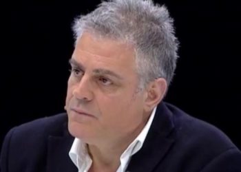 Mira Kazhani dhe çakejtë e rrjetit