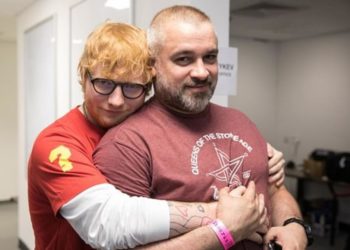 Ish-punëtori i fabrikës së pulave fiton 30 milionë euro në vit falë Ed Sheeran