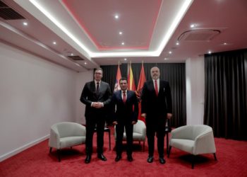 FOTO/ “Minishengeni Ballkanik”, Rama takohet me Zaev dhe Vuçiç në Samitin e Ohrit