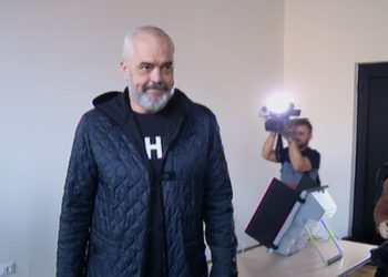 “Me një dekret shpërndahet Parlamenti”/ Rama i përgjigjet Metës: Më kujton atë që ju kam thënë me parë Xhike Qamilin
