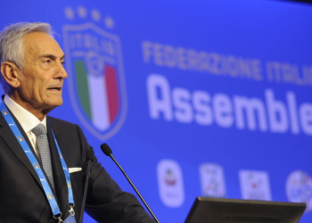 Jo më 3 zëvendësimeve gjatë një ndeshje, kreu i Federatës Italiane zyrtarizon kërkesën revolucionare