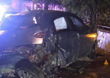 Aksident tragjik në Tiranë/ Makina del nga rruga, vdesin dy vajza 17-vjeçare, 3 të plagosur