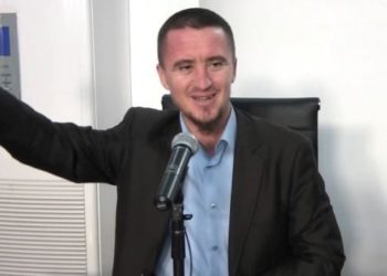 “Të lutem më lër të qetë, nuk mban më ujë pilafi”, imami denoncon gruan që e përndiqte prej 3 vitesh