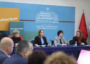 Manastirliu me kryetarët e bashkive për Fondin Social: Financim disa shërbimeve të reja në 14 bashki