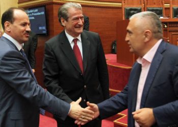 Meta po i përdor të gjithë, nga Berisha e Nishani, te Muçi dhe Xhaferllari