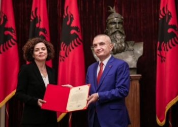 56 deputetë socialistë kërkesë Ruçit për hetimin e presidentit Meta për Marsida Xhaferllarin