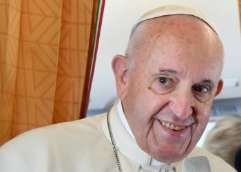 Papa Françesku: Energjia bërthamore për qëllime ushtarake është krim