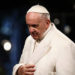 Deklarata e fortë e Papa Françesku: Politikanët që sulmojnë homoseksualët më kujtojnë Hitlerin