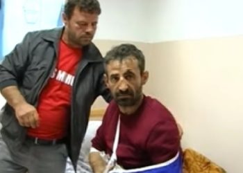 Sherr me pronarin e lokalit pasi u bënë tapë, tetë klientët e bëjnë  për spital