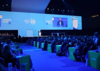 PPE aprovon rezolutën: Sa më shpejt vendim pozitiv për negociatat me Shqipërinë