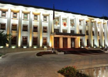 Meta e shpalli “non grata” ambasadorin Borchard, delegacioni OSBE i shkon në Presidencë