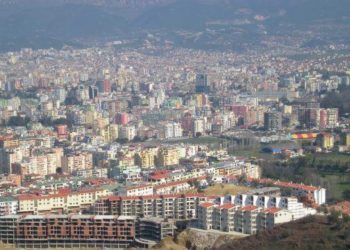 Shqipëria e varfër, por 60% e shqiptarëve jetojnë në qytete