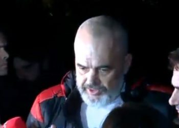 Rama jep garancinë për të prekurit nga tërmeti: Kush ka mbetur pa çati nuk do lihet pas dore