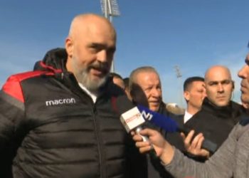 “Nëse dhuron me zemër ato 5 euro”/ Rama për tarifën e Rrugës së Kombit: Ka “ustallarë” që po fryjnë njerëzit, por me ata…