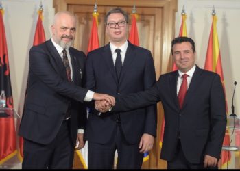 “Mini-Shengeni ballkanik”/ Vuçiç telefonon Ramën dhe Zaev para samitit të Ohrit: Një bisedë e shkëlqyer