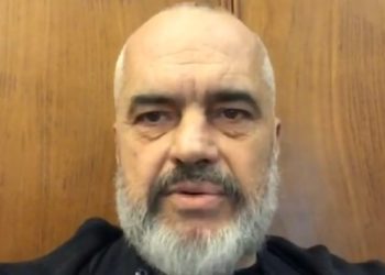 “Çfarë nuk të vret të forcon”/ Rama mesazh të prekurve nga tërmeti: Do ta përballojmë bashkë këtë pabesi të natyrës