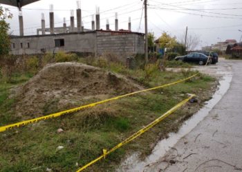 Detaje të reja për 34-vjeçarin që u gjet i vdekur në rrugë, policia: Dyshohet të jetë vrarë